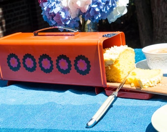Retro kitchen - 1970s Dutch Cake Storage Tin - orange Brabantia with Patrice Flowers decoration