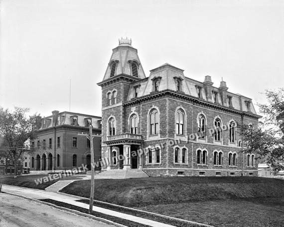 Vintage 1900 BURLINGTON VERMONT Post Office & by PictureRelic