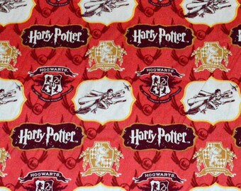 HARRY POTTER FABRIC / 1/2 Yard For Quilting / Golden Snitch - Broom / Hogswart - Griffindor Crest / Quidditch / Hard To Find