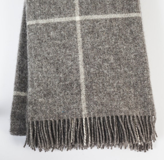 Natural gray wool blanket / chunky gray blanket / gray throw