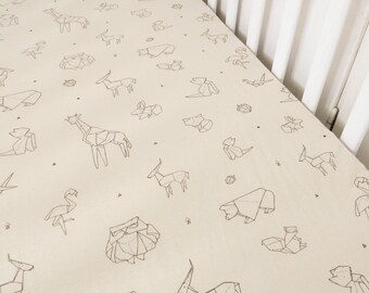 Fitted crib sheet, organic cotton, animals pattern - baby sheet - baby crib sheet - cot sheet - crib bedding - cot bedding - baby shower