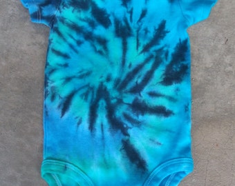 Baby Tie and Dye Bhandej Jamna Set -Red main image 1