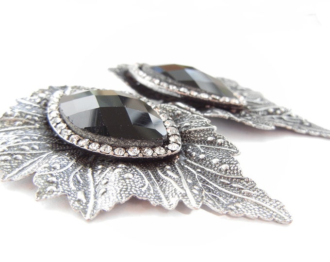 Pair of Antique Silver-tone Leaves Charms Black Faceted Glass Marquis Focal