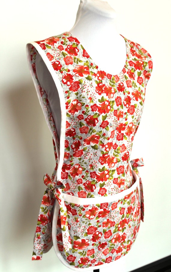 Classic Cobbler Smock Style Apron Teacher apron Floral