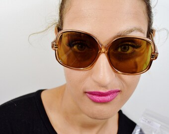 Great Vintage Women's Sunglasses - See our huge collection of vintage eyewear