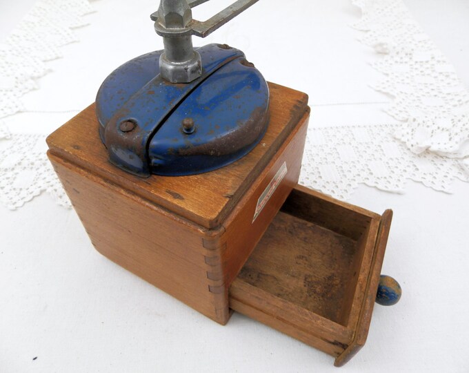 Vintage French Peugeot Fréres Blue Colored Metal and Wooden Coffee Grinder, French Kitchenware Decor, Kitchenalia, Retro Home, Kitchen
