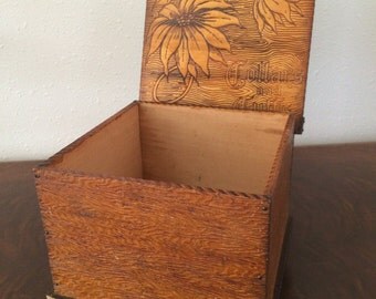 Antique/Vintage Wooden Collars and Cuffs Box
