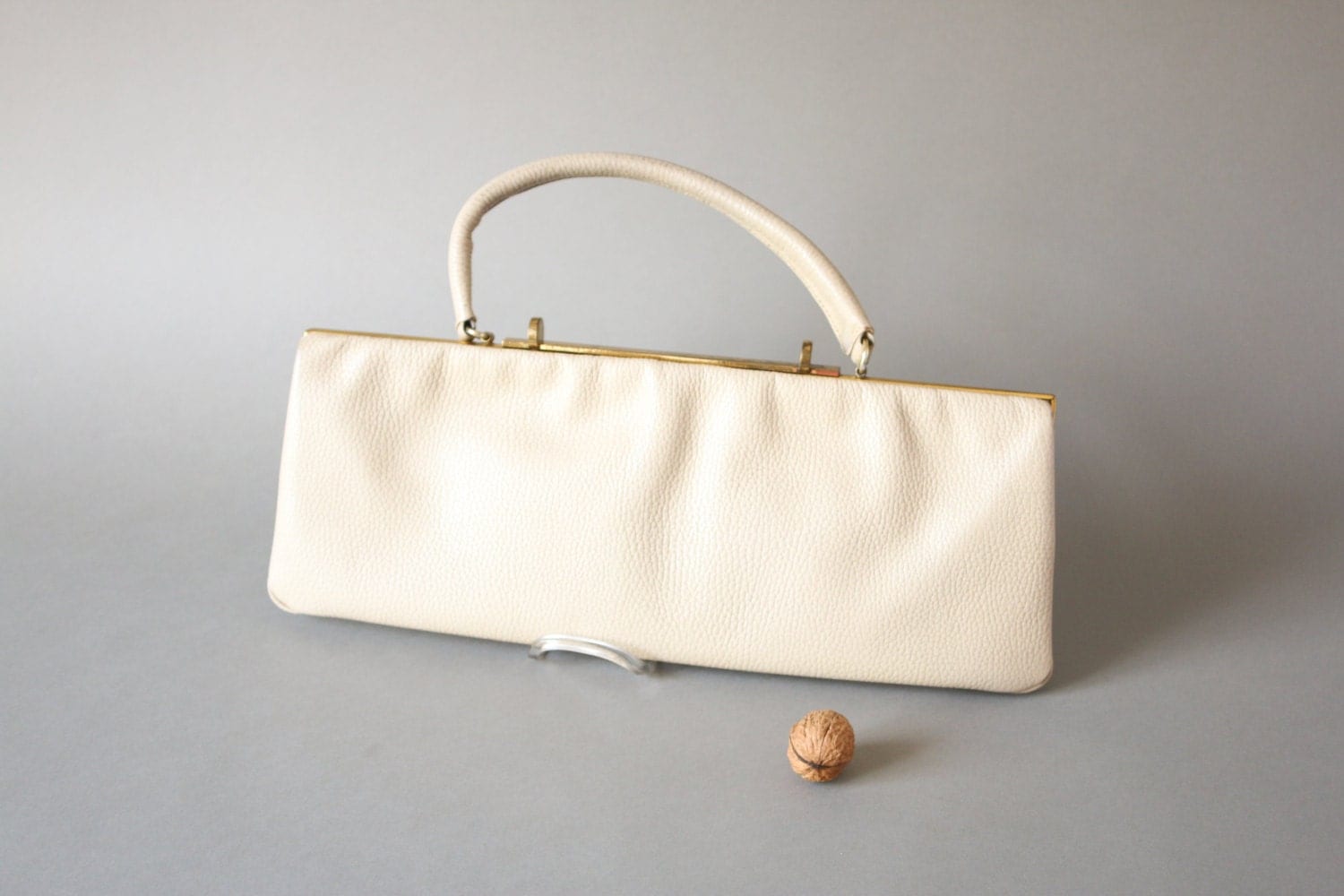 Vintage white off-white or cream leather clutch hand bag 50s