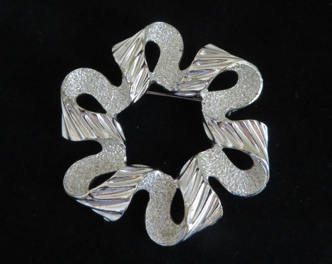 Sarah Coventry Ribbonette Brooch, Vintage Silver Tone 1970s Pin