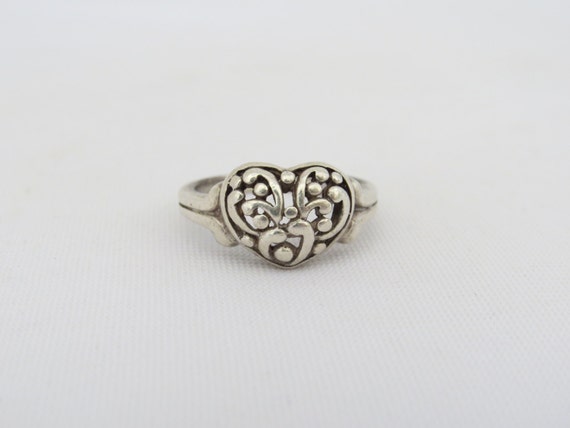 Vintage Sterling Silver Heart Filigree Ring Size 8