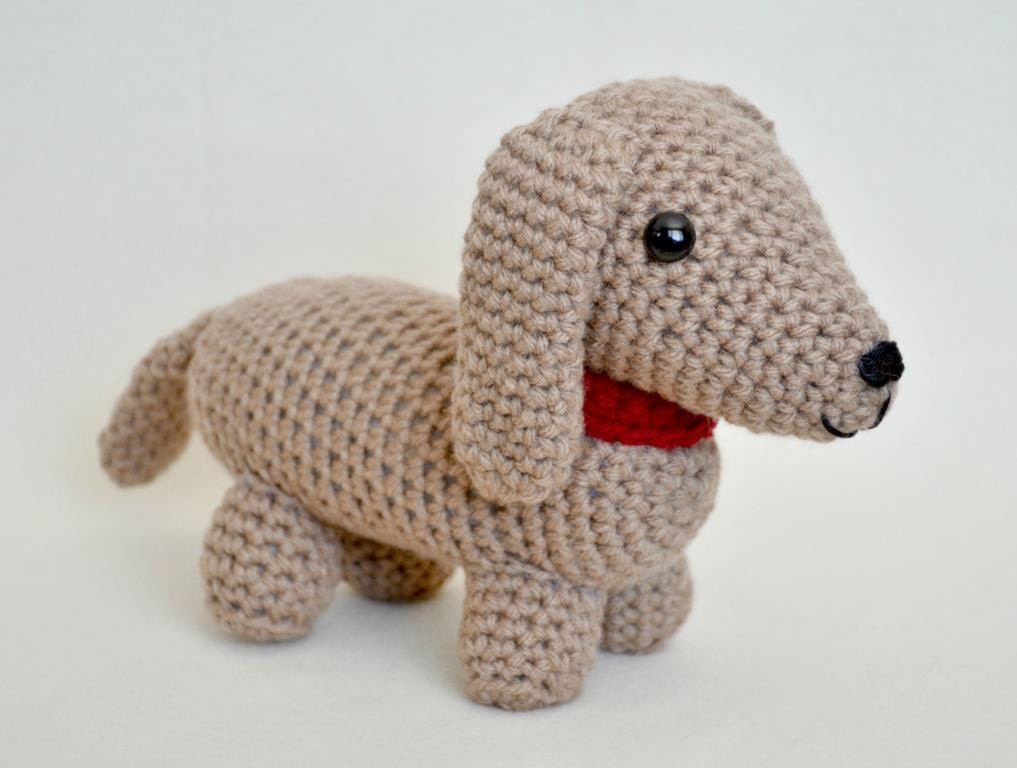 pattern-dudley-the-dachshund-crochet-pattern-amigurumi