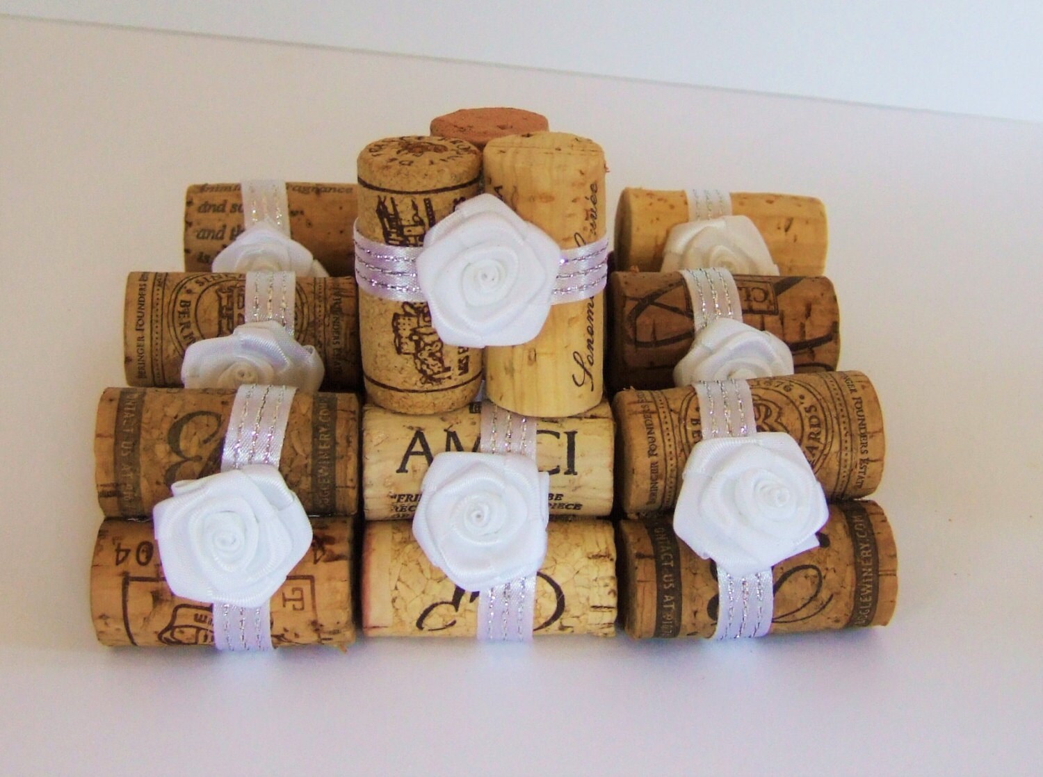 wedding-wine-cork-place-card-holders-rustic-wedding-vineyard