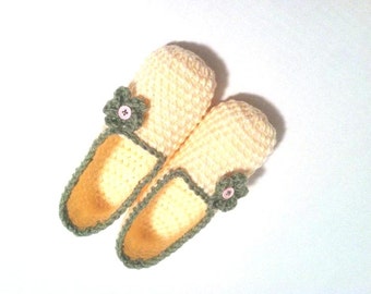 Crochet Slippers, Extra Thick Lemon Crochet Slippers, Women House Shoes, Cozy Indoor Slippers by Vikni Designs