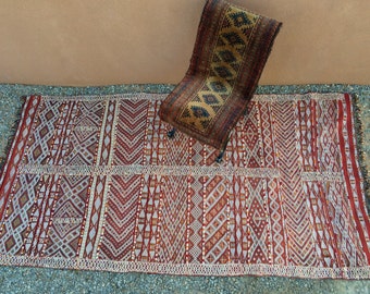 SALE Vintage Moroccan rug Azrou Beni M'Guild MGuild kilim Berber tribal rug Zaiane Zemmour Beni M'tir fine example authentic indigenous