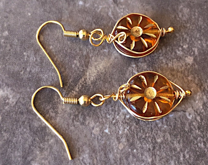 Honey orange gold earrings, orange wire wrapping earrings, Light Topaz Amber earrings, Flower Coin honey earrings, daysi orange earrings
