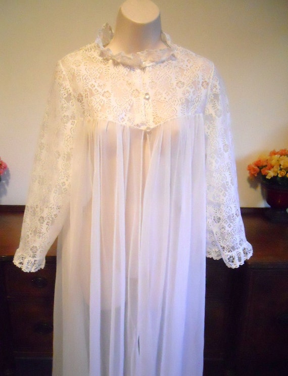 Vintage 1960's Long Peignoir Negligee Bridal White