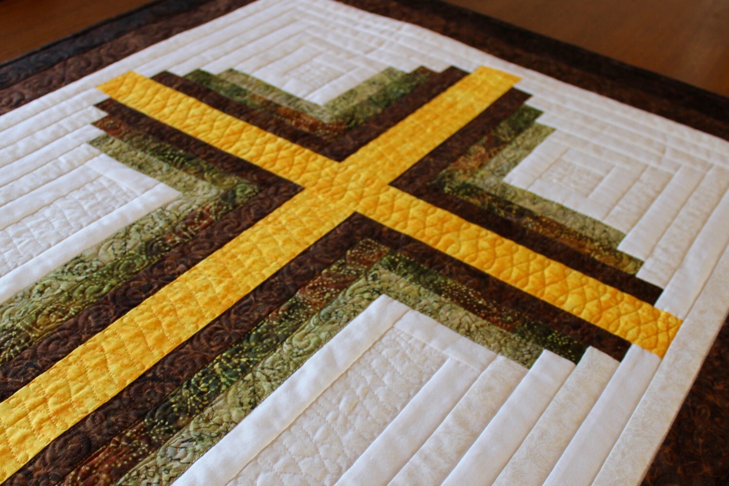 Free Printable Log Cabin Cross Quilt Pattern Pin On Quilts Quilts 