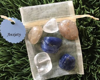 Anxiety and Fear - tumbled Healing Crystals - Pouch - Anxiety - Fear - Reiki charged - 6 healing crystals - gifts