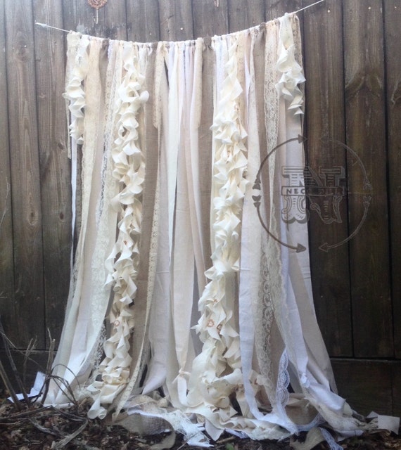 Pied de rideaux ruban dentelle rideau rustique par changesbyneci Décor rideaux Dentelle
