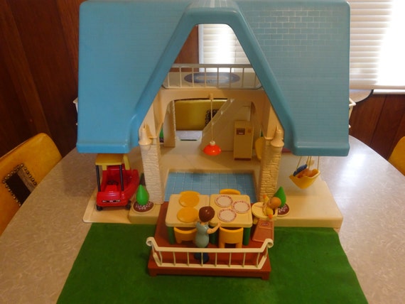 Vintage Little Tikes Dollhouse With Accessories FREE