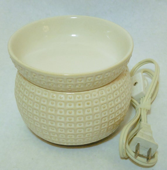 Vintage Working Yankee Candle Electric Tart/Wax Warmer