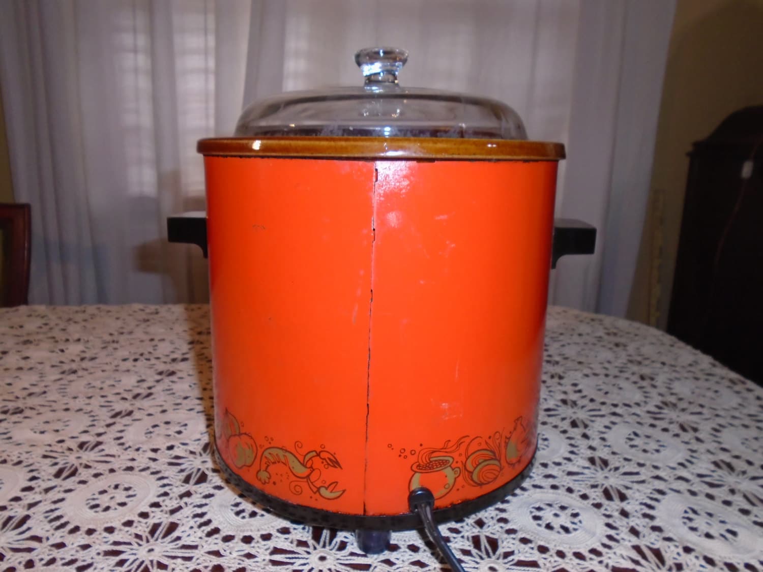 Vintage Crockpot / Vintage cookware / by Montyhallsshowcase