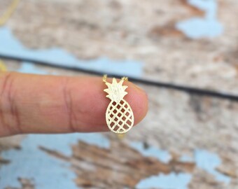 Dainty Pineapple Necklace, Gold Pineapple Necklace, Small Pineapple Necklace, Gift for Best Friends, Bridesmaid Gift