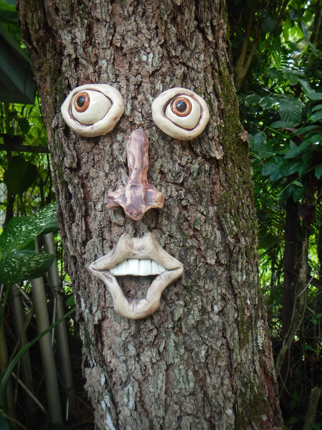 Happy Tree Face-Handmade Ceramic Tree Face