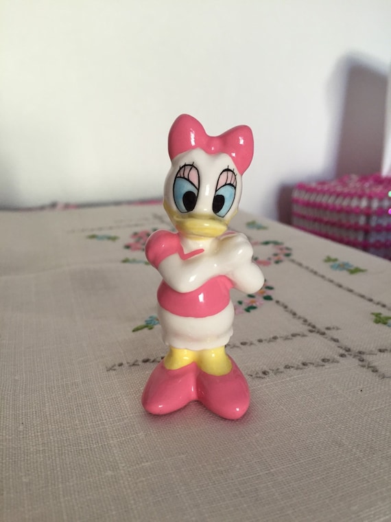 daisy duck figures