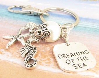ENSKEFEN Gold Fish Keychain For Women - Cute Shell & Starfish Beach Ocean Bag Charm Keyring Accessory