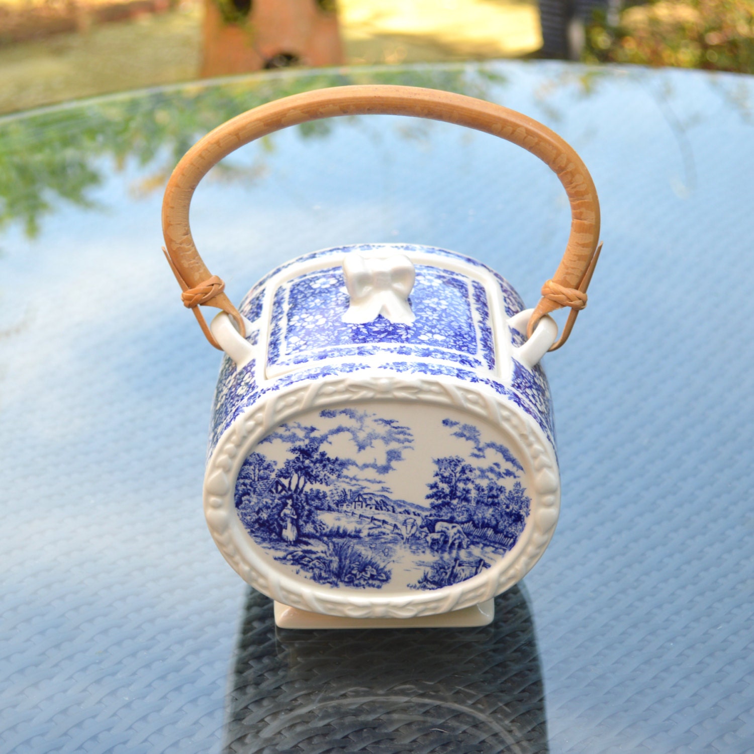 Sadler Biscuit Barrel Blue and White Calico Floral Pattern