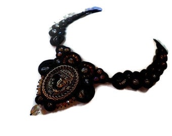 Soutache necklace - soutache jewelry - soutache technique - bead embroidery - black necklace - stylish necklace - collane - OOAK Golden dame