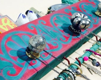 Necklace holder wall Art Deco /jewelry hanger /reclaimed wood decor jewellry storage hanging organizer 3 knobs 2 red hooks teal bracelet bar