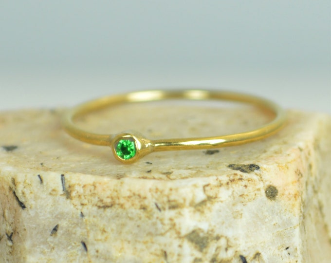 Tiny CZ Emerald Ring,Soild 14k Gold Emerald Stacking Ring, Green Emerald Ring, Emerald Mothers Ring, May Birthstone, Emerald Ring,Solid Gold