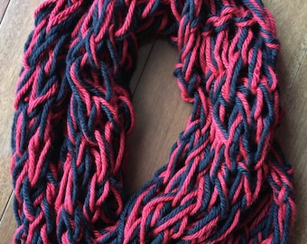 Black and Red Knit Scarf