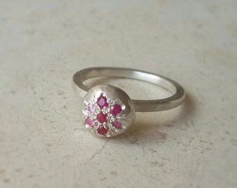 Pink Spinel Ring in 18k Solid Gold . Majestic by OrnamentoStudio