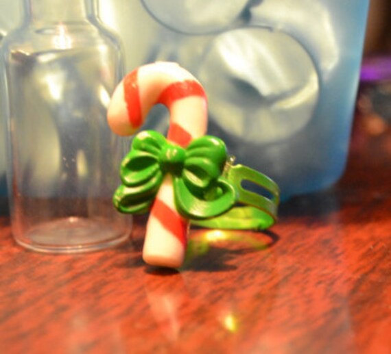 Candy Cane With Green Ribbon Ring