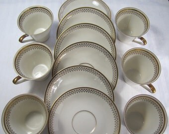 Bavaria Johann Seltmann Vohenstrauss 6 Piece Gilt Demitasse Set