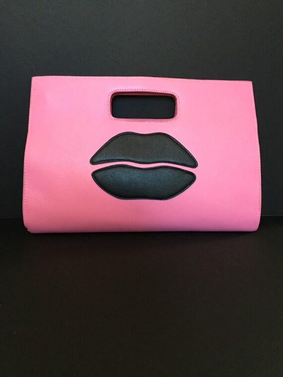 Beautiful lip bag by Stylelou on Etsy
