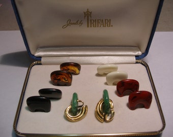 Crown Trifari Lucite Interchangable Earring Set(225)