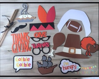 Thanksgiving Photo Booth Props, Thanksgiving Centerpiece, Table Decorations For Fall, Thanksgiving Decor, Fall Table Centerpiece