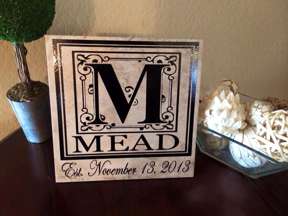 Last Name Plaque by VinylChickDesigns on Etsy