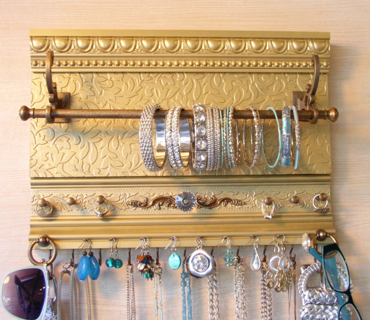 Jewelry organizer Metallic gold. Jewelry holder for