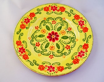 Hand-Painted One-of-a-Kind Black/Yellow Ceramic Decorative Floral 8.5" Plate