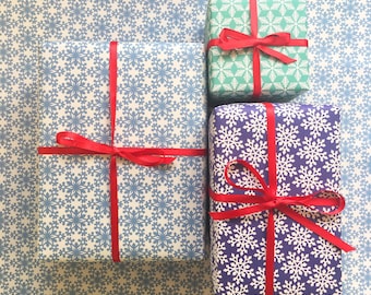 Wrapping paper / 6 sheets snowflake wrapping paper / Gift wrap / ON SALE