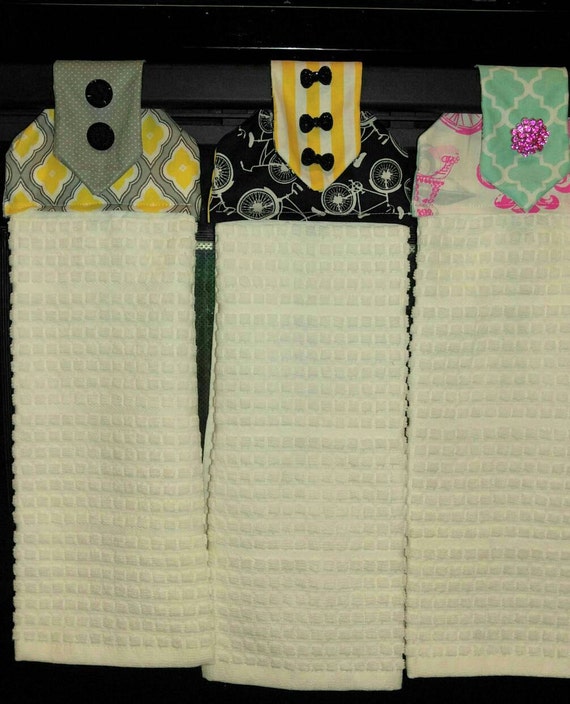 Hanging Hand Towel by MoSewAndSo on Etsy
