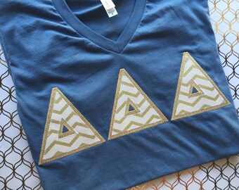 Greek Letter v neck Shirt , tri delta v neck, Kappa v neck, Theta v neck, Sigma Kappa v neck, Delta Zeta v neck, Delta Gamma v neck