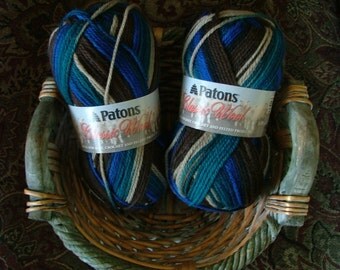 Patons Classic Wool Merino Made in Canada Color No 77733 Lot No 203279 Retro Crochet Knit