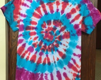 Items similar to Yellow, Green, Blue, and Black Spiral Tie Dye Size XL ...