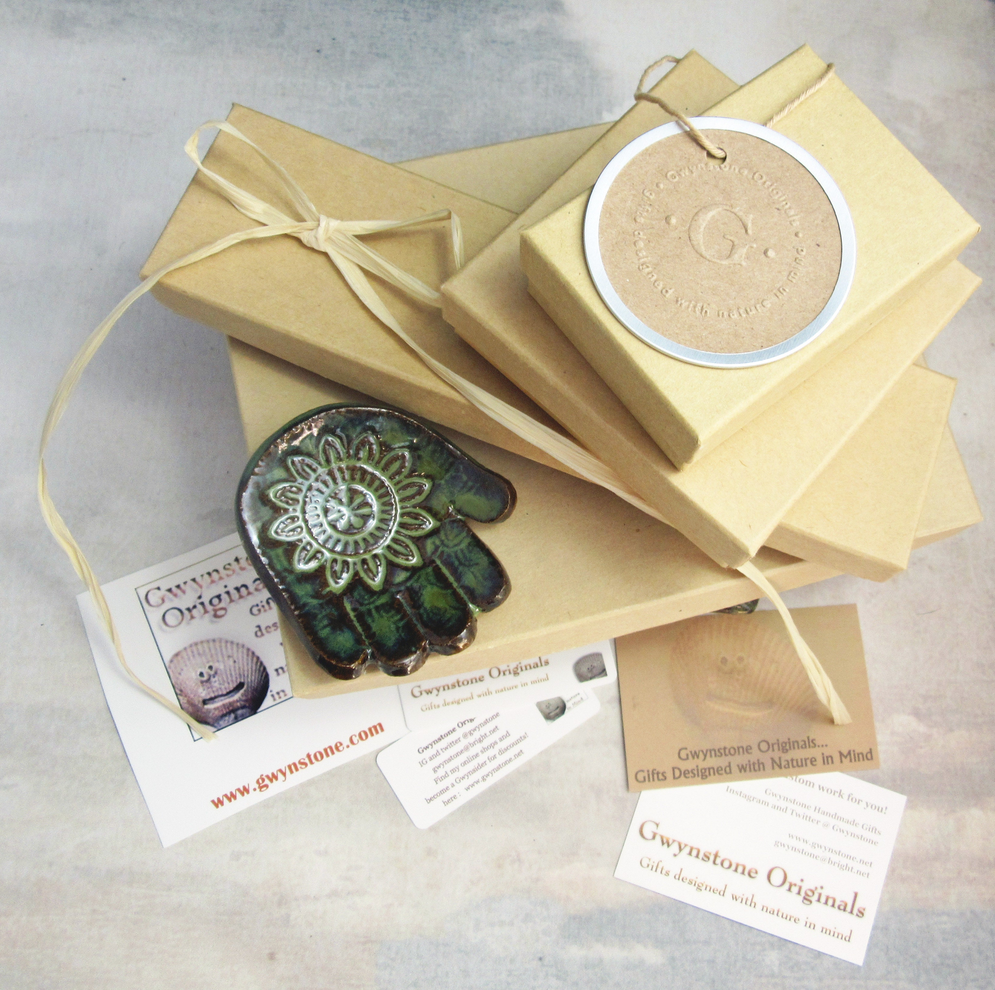 artisan designed gifts of natural stone and art glass by Gwynstone